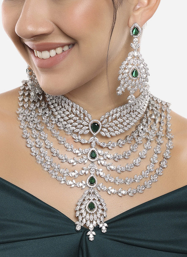 White Alloy Kundan Necklace